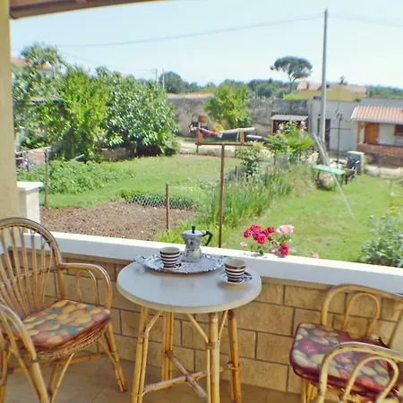 Charming Beach Apartment Porec